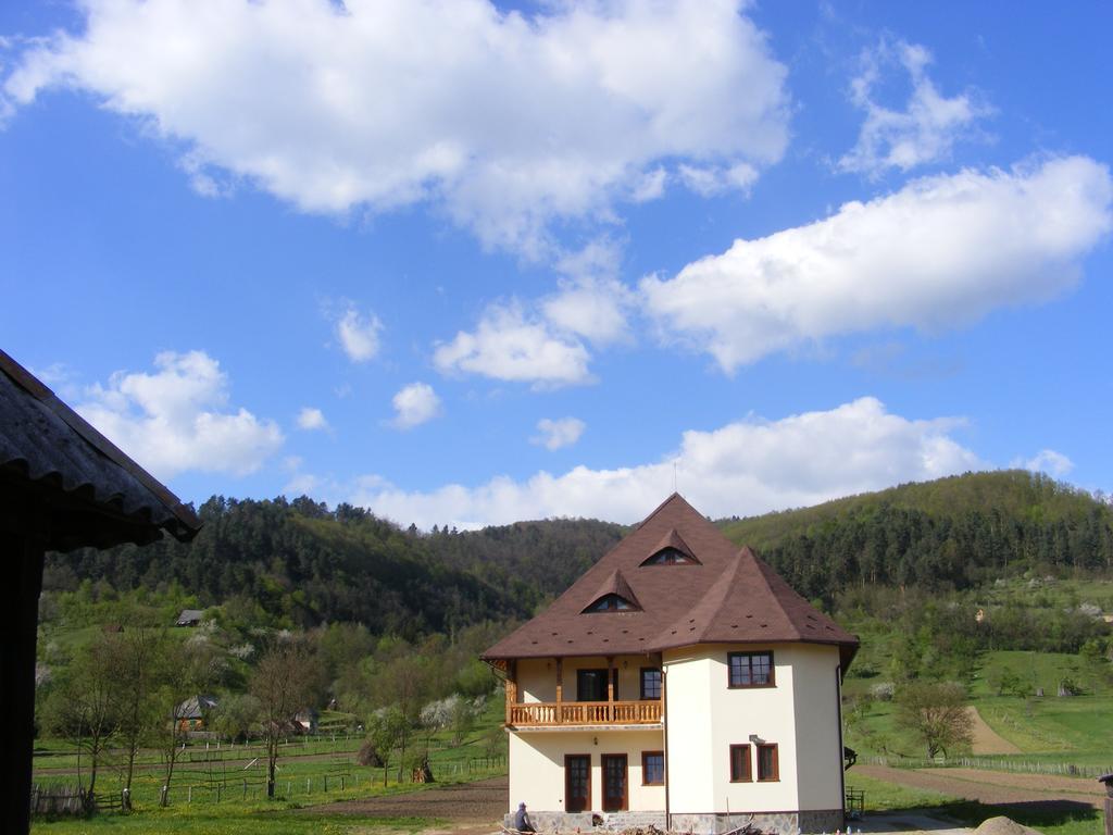 Pensiunea Sanziene Villa Strîmtura Exterior photo